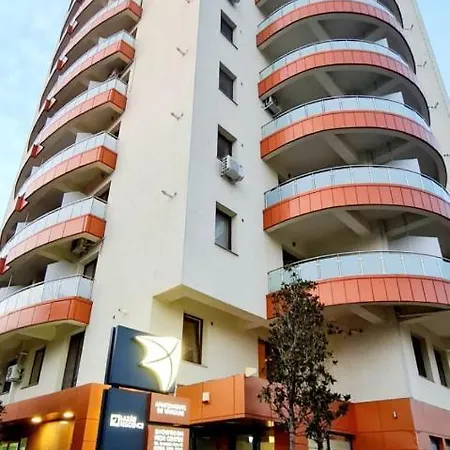 Red Accommodation Near Palas Mall Iasi Esterno foto