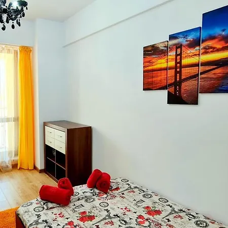 Red Accommodation Near Palas Mall Iasi Esterno foto