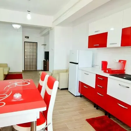 Red Accommodation Near Palas Mall Iasi Esterno foto